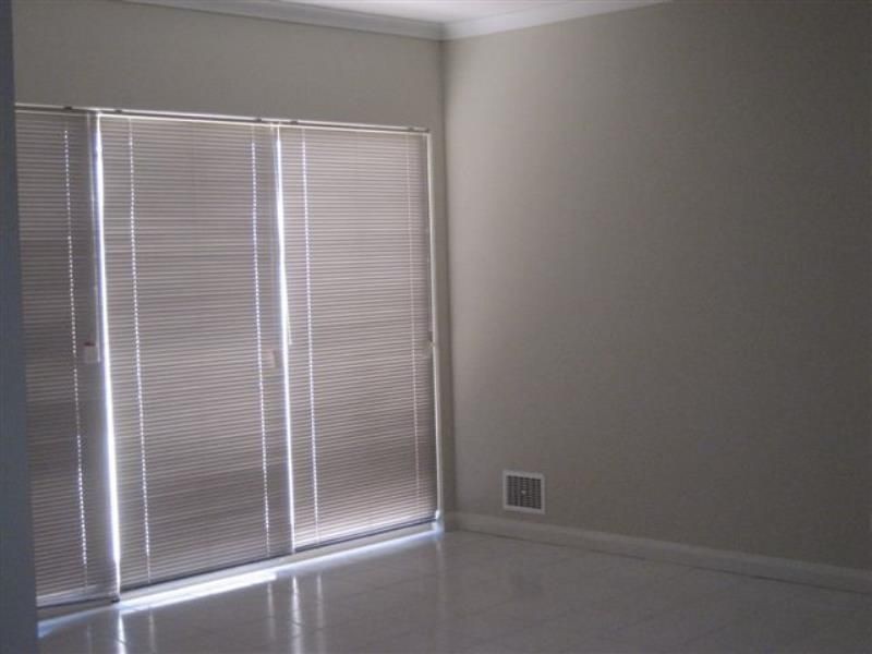 11 Elwood Court, Craigie WA 6025