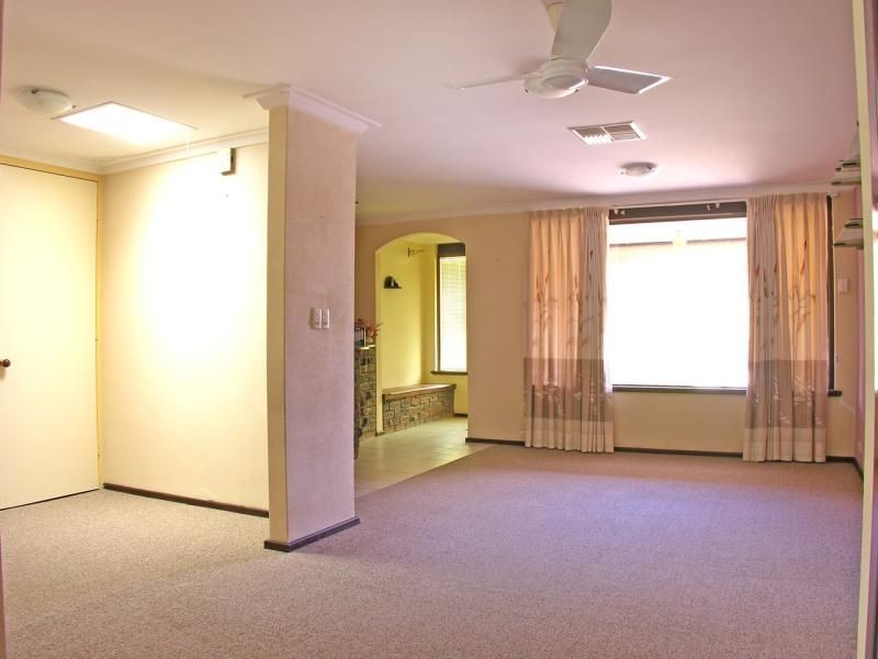 8 MAYHILL PLACE, Craigie WA 6025