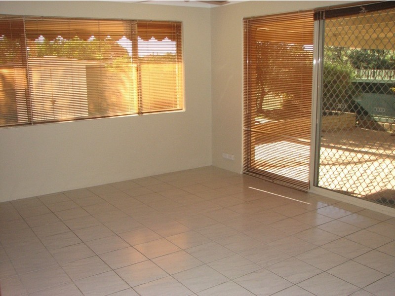 18 Clermont Gardens, Currambine WA 6028