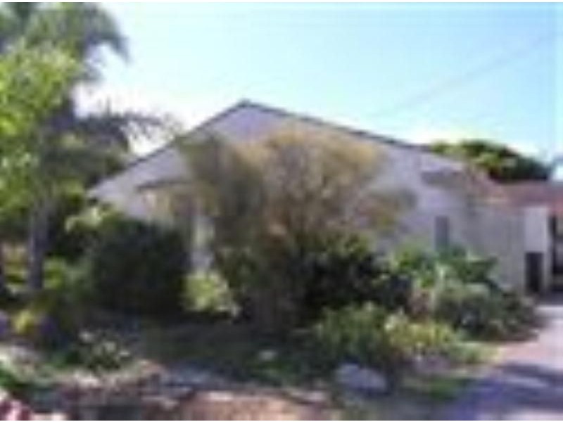 215 Dampier Avenue, Kallaroo WA 6025