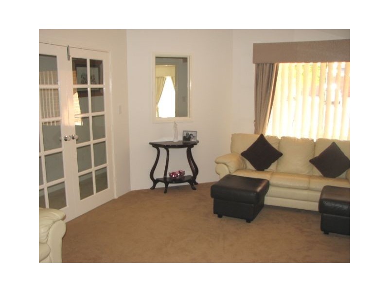 42 Keanefield Drive, Carramar WA 6031