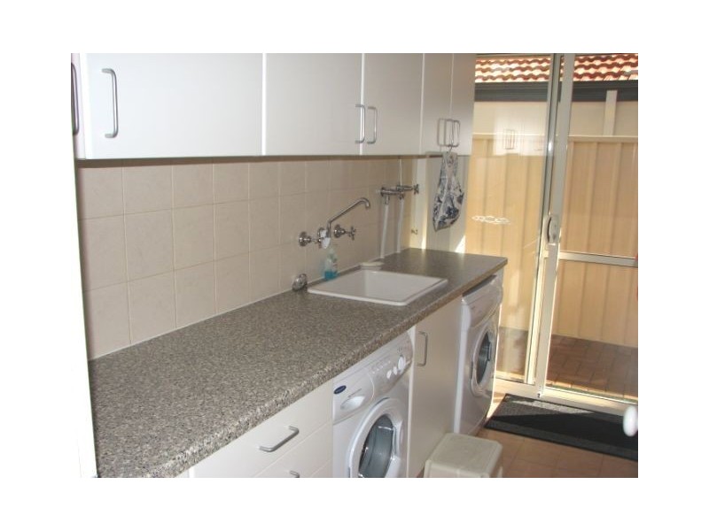 42 Keanefield Drive, Carramar WA 6031