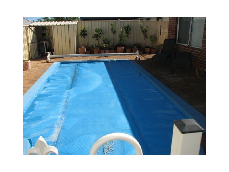 42 Keanefield Drive, Carramar WA 6031