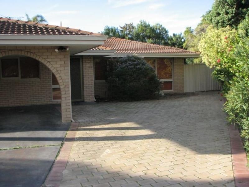 8A Cleveden Place, Kallaroo WA 6025