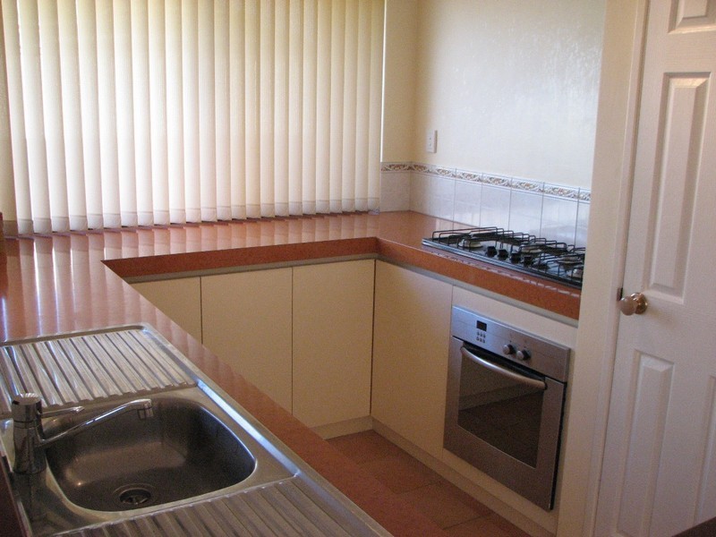 21 Glenfine Way, Carramar WA 6031