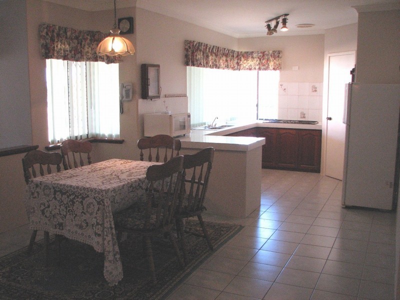 6 Trapeze Court, Ocean Reef WA 6027