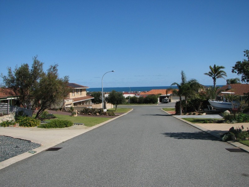 6 Trapeze Court, Ocean Reef WA 6027