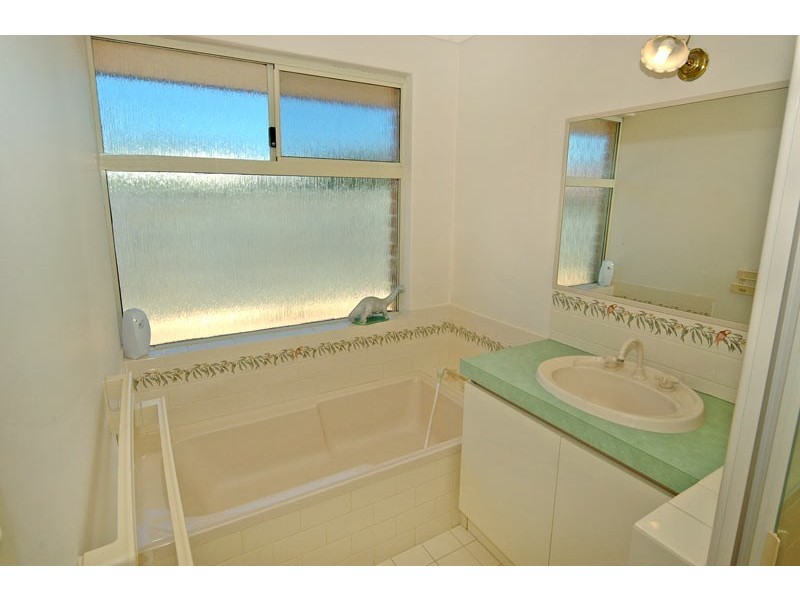 2 Santa Ana Mews, Currambine WA 6028