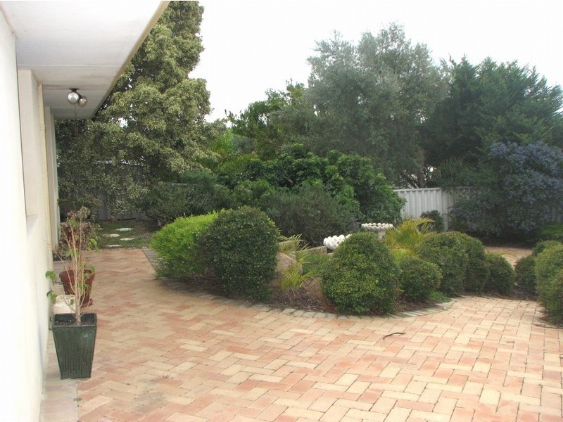 204 Eddystone Avenue, Beldon WA 6027