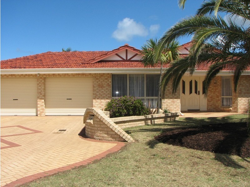 12 Fairway Circle, Connolly WA 6027