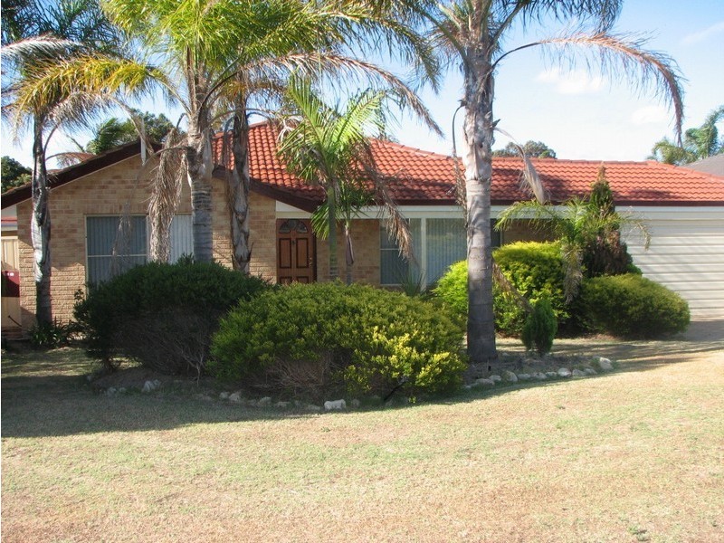 54 Cadoux Loop, Hocking WA 6065