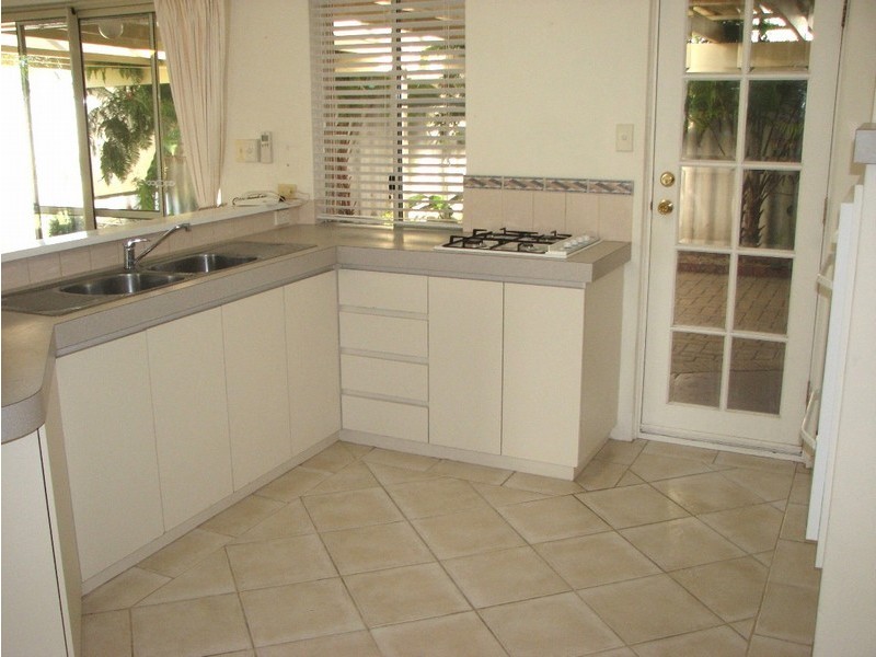 54 Cadoux Loop, Hocking WA 6065