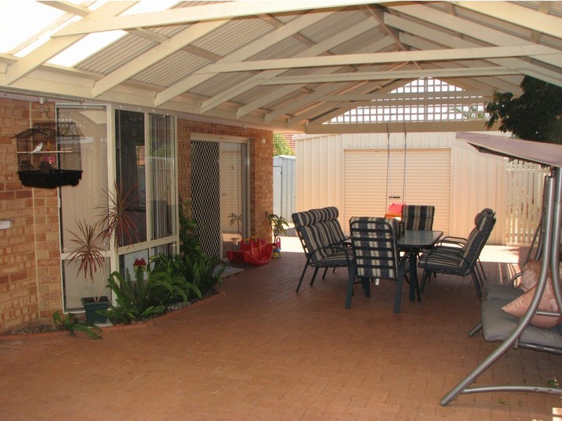 39 Selkirk Drive, Kinross WA 6028