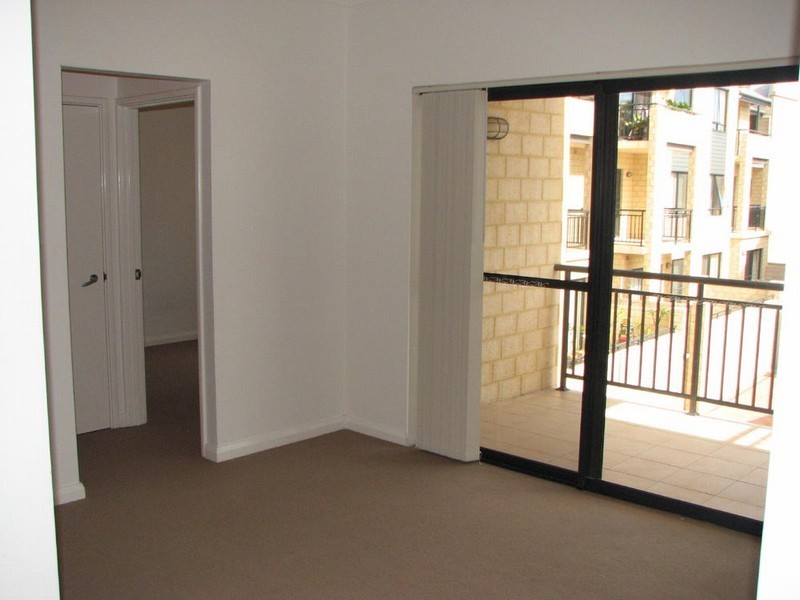 22/1 Shoveler Terrace, Joondalup WA 6027