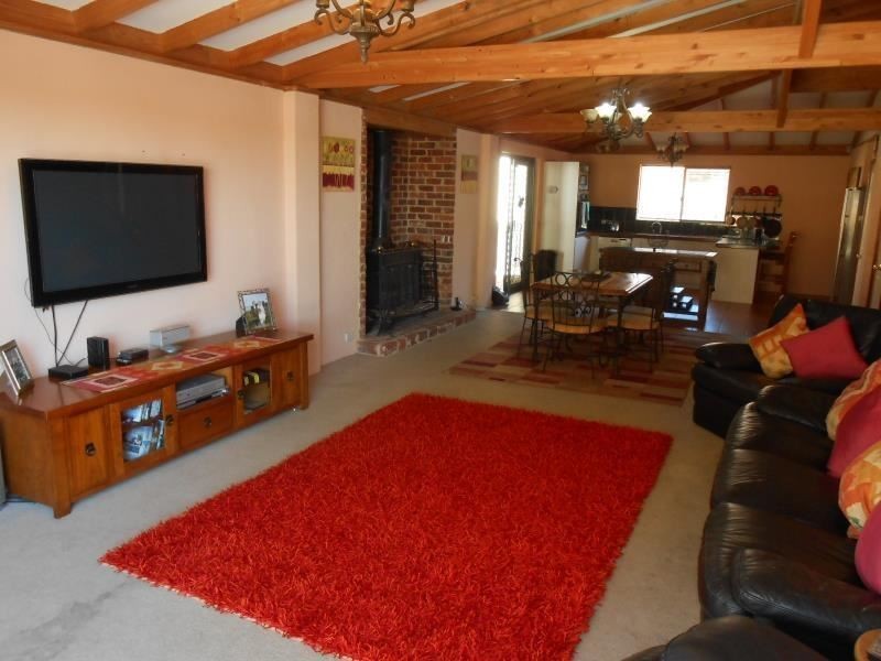 16 Jolstra Crescent, Joondalup WA 6027