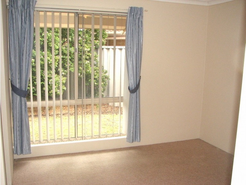 10 Dauphine Place, Joondalup WA 6027