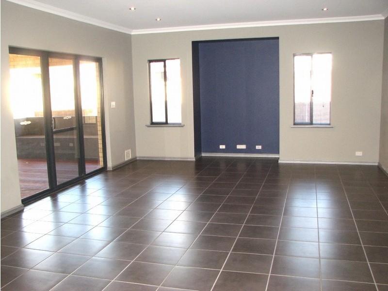 24 Brightlands Circuit, Carramar WA 6031