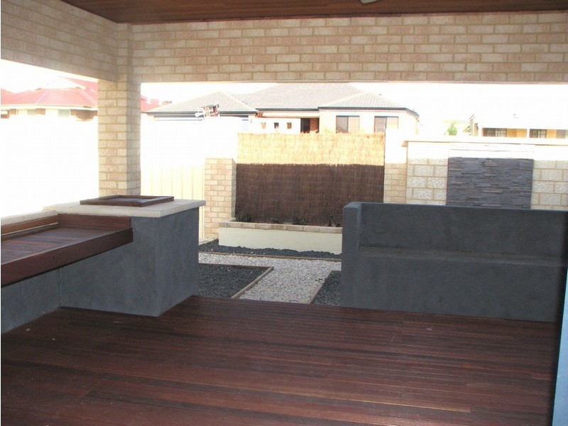 24 Brightlands Circuit, Carramar WA 6031