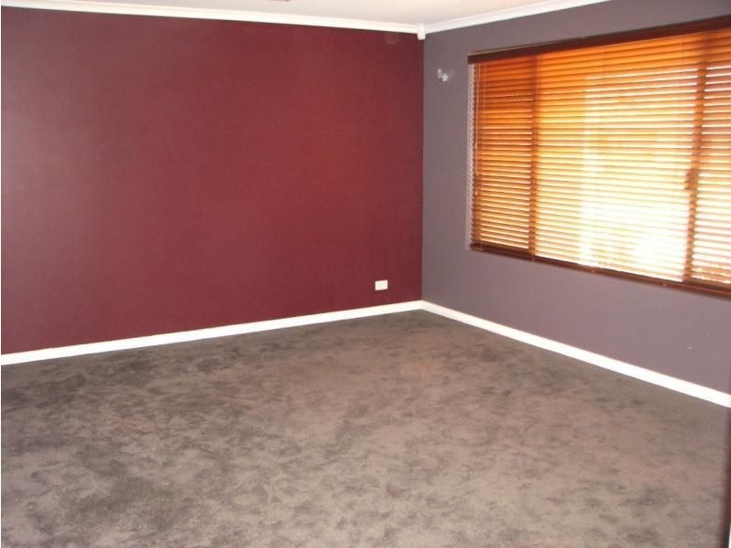 4 Carpenter Chase, Wanneroo WA 6065