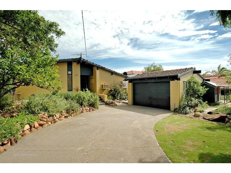 22 Bridgewater Drive, Kallaroo WA 6025