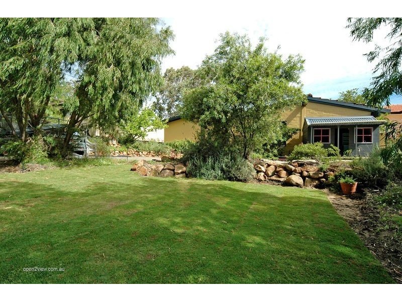 22 Bridgewater Drive, Kallaroo WA 6025