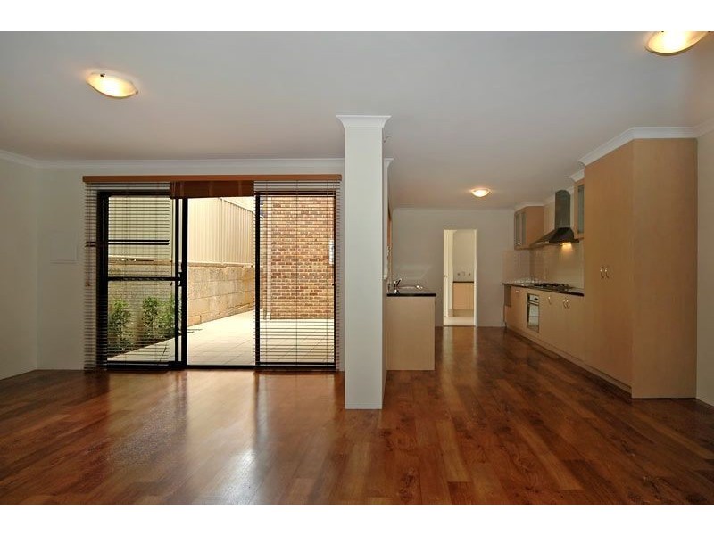 2/4 Wesley Rise, Joondalup WA 6027
