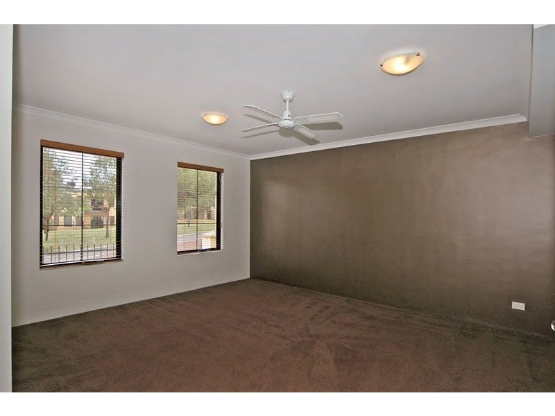 2/4 Wesley Rise, Joondalup WA 6027
