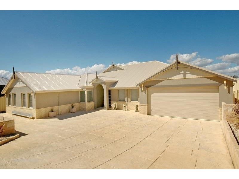 26 Derwent Meander, Joondalup WA 6027