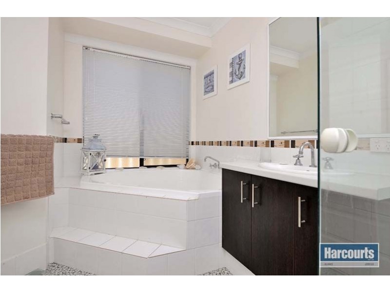 29 Turner Parkway, Carramar WA 6031