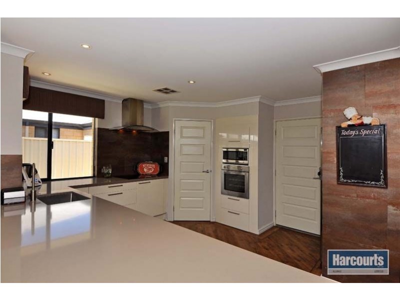29 Turner Parkway, Carramar WA 6031