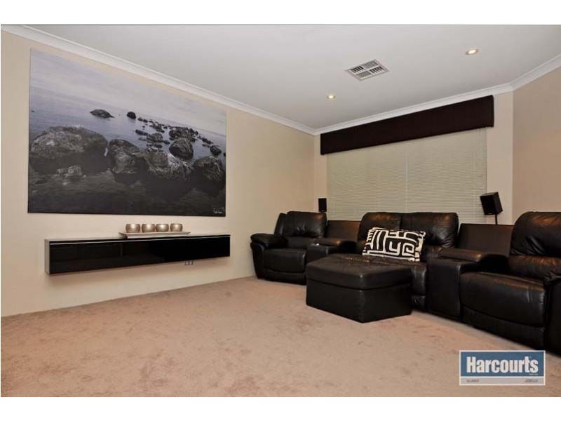 29 Turner Parkway, Carramar WA 6031