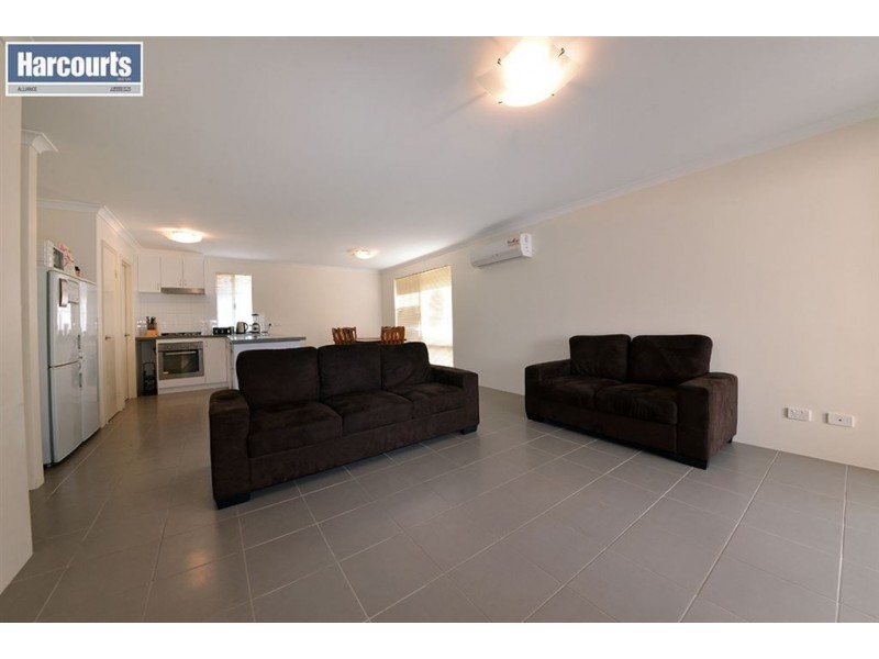 8 Garrett Way, Clarkson WA 6030