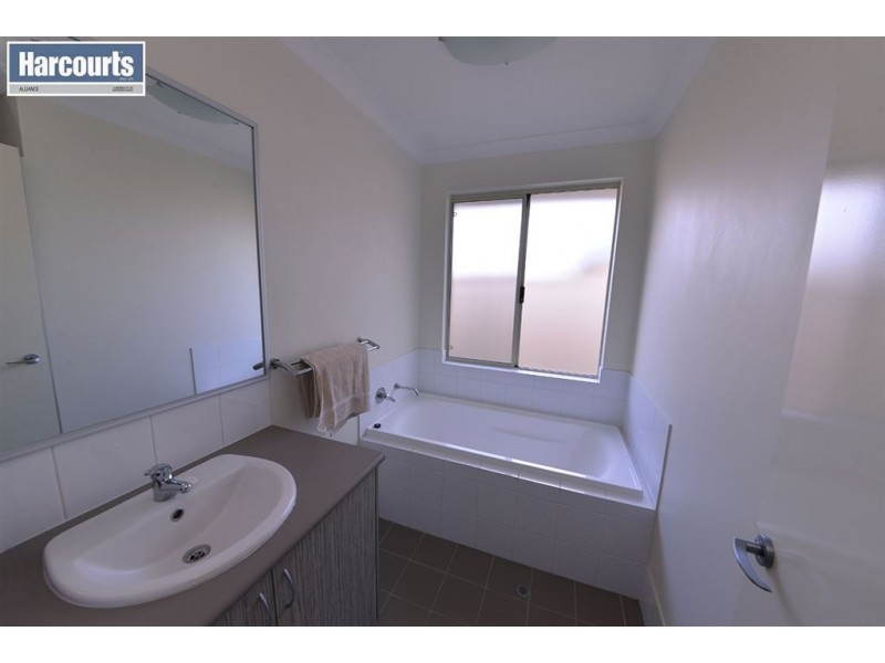 8 Garrett Way, Clarkson WA 6030