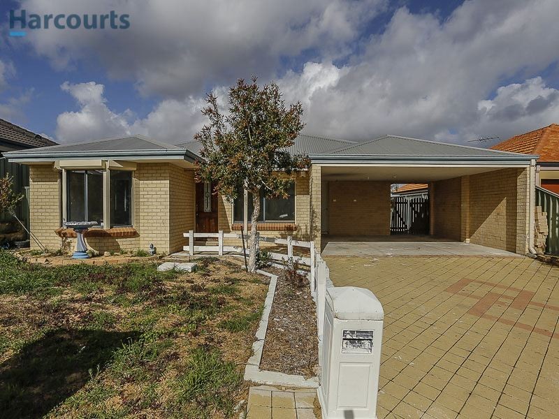 16 Pennine Pass, Merriwa WA 6030