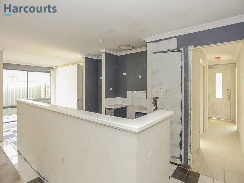 16 Pennine Pass, Merriwa WA 6030