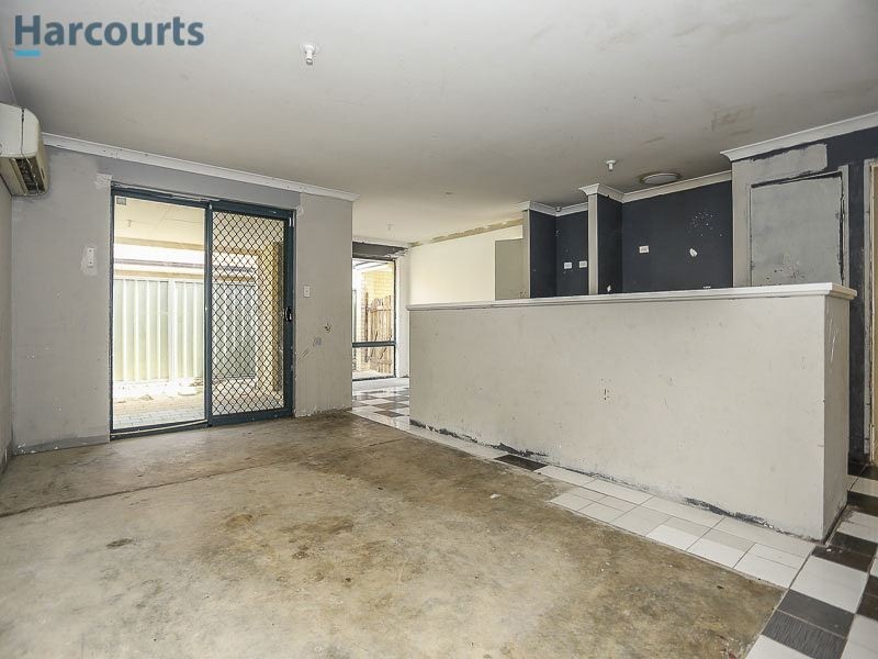 16 Pennine Pass, Merriwa WA 6030