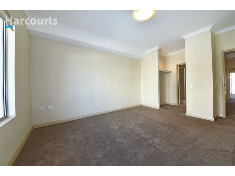 30/88 Lakeside Drive, Joondalup WA 6027