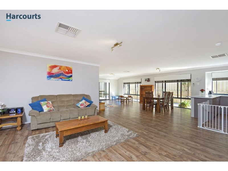 99 Ridgewood Boulevard, Ridgewood WA 6030