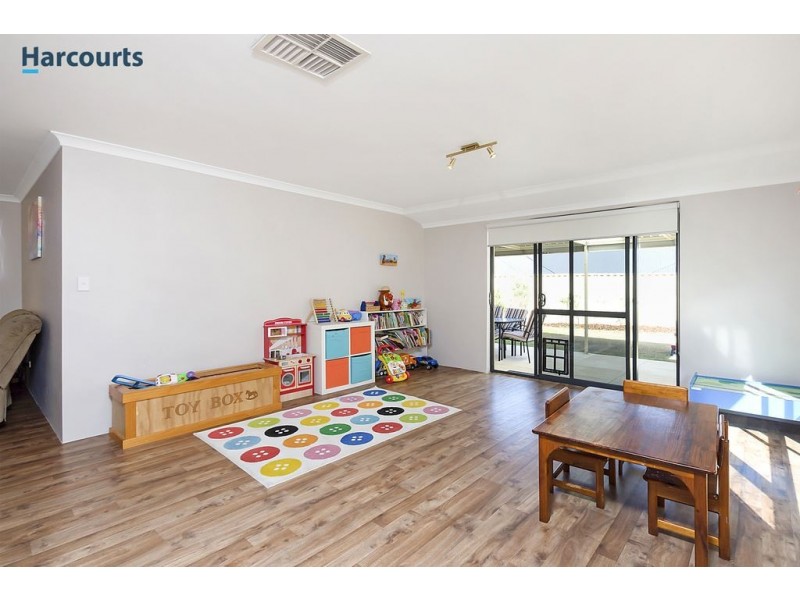 99 Ridgewood Boulevard, Ridgewood WA 6030