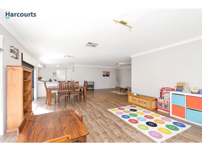 99 Ridgewood Boulevard, Ridgewood WA 6030