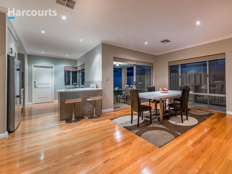 250 Santa Barbara Parade, Jindalee WA 6036