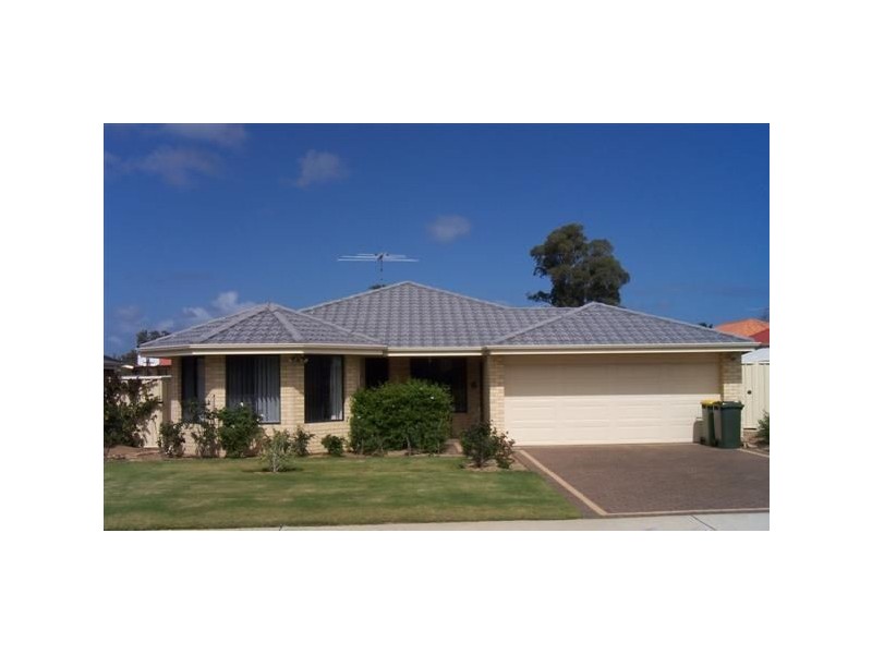 35 Irrawaddy Drive, Greenfields WA 6210