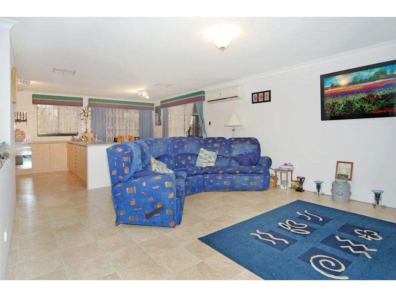 206 Peelwood Parade, Mandurah WA 6210