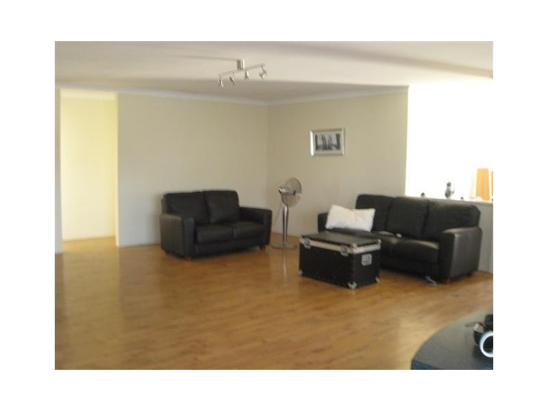 17 Sharperton MDR, Mandurah WA 6210