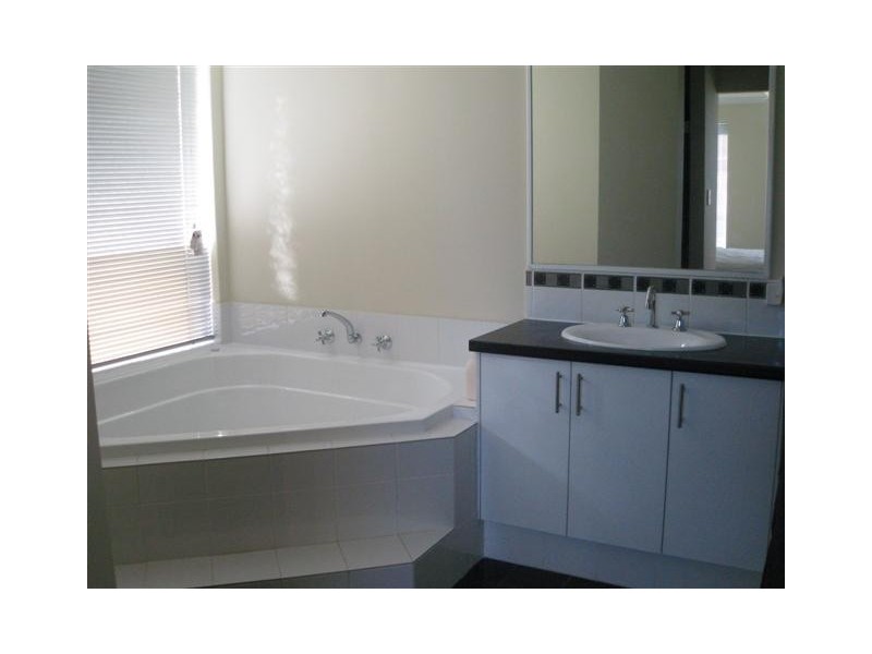 17 Sharperton MDR, Mandurah WA 6210