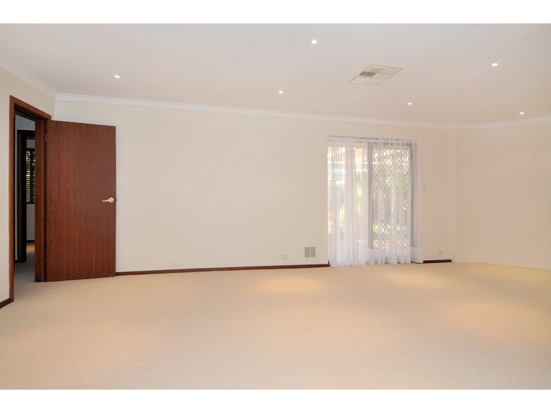 34 Tennyson Avenue, Mandurah WA 6210