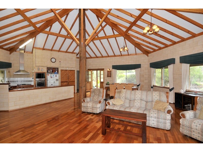 7 Redfern Place, Mandurah WA 6210