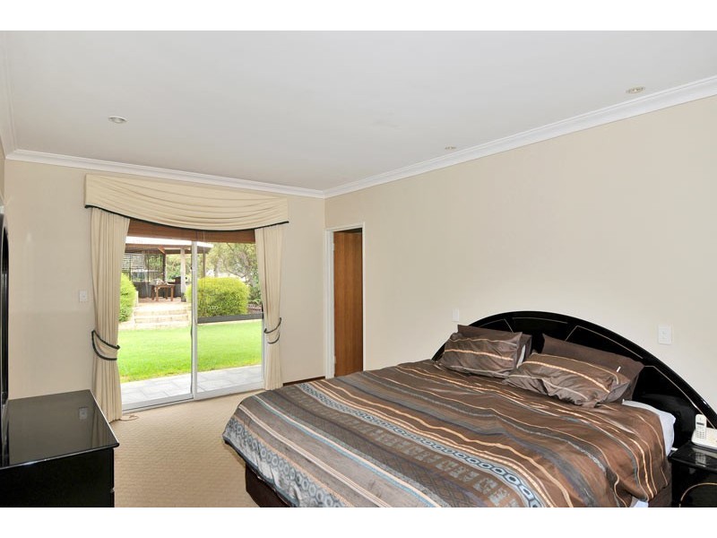 7 Redfern Place, Mandurah WA 6210