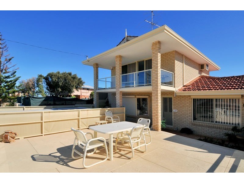 4 Coffey Street, Singleton WA 6175