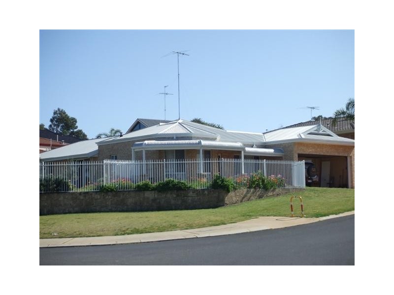 17 Allamanda Way, Halls Head WA 6210